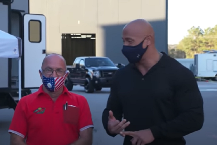 Bruno Lauer còn được biết đến với nghệ danh Harvey Wippleman, làm việc tại WWE với tư cách người quản lý võ đài. Anh đã giúp đỡ The Rock rất nhiều trước khi ngôi sao này nổi tiếng, và để bày tỏ lòng biết ơn trước sự hào phóng và nhiệt tình của Lauer, The Rock đã tặng anh món quà Giáng Sinh là một chiếc bán tải Ford-F150 mới.