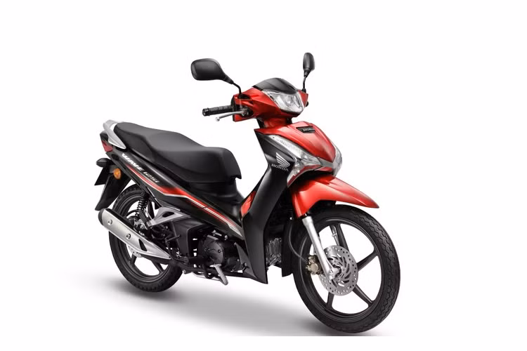 Theo thông tin do Honda công bố, Honda Wave 125i 2021 mới tại thị trường Malaysia sẽ có 3 tùy chọn màu sắc mới gồm Đen Vàng, Đỏ Đen và Xanh Đen. Bên cạnh đó, động cơ của xe cũng đã được cải tiến nhằm đáp ứng khí thải Euro 4.