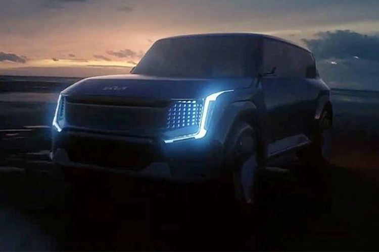 Không kém cạnh, “ông lớn” Hàn Quốc Hyundai đang có kế hoạch trình làng Seven, mẫu concept EV được coi là ý tưởng tiền đề cho chiếc Ioniq 7 sắp ra mắt. Theo Hyundai, nội thất của Seven được làm từ các vật liệu thân thiện với môi trường, tạo nên một “không gian phòng khách cao cấp và được cá nhân hóa”.