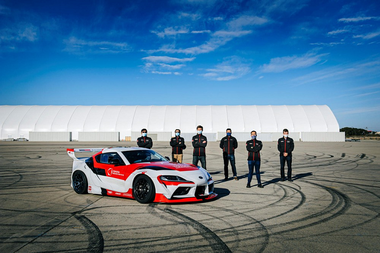 Do vậy, chúng ta có thể mơ ước rằng xe Toyota tương lai đều có chế tạo drift tự động.