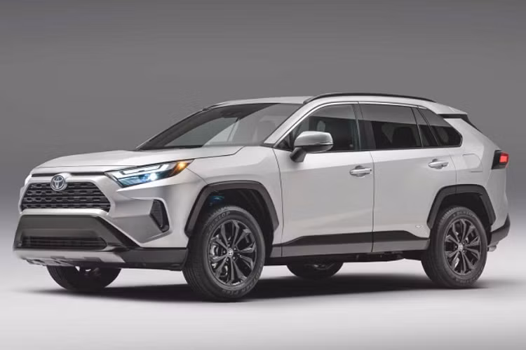 Toyota hiện chưa cho biết giá xe Toyota RAV4 SE Hybrid 2022 cùng tất cả các trang bị và tính năng bổ sung kể trên. Hãng xe Nhật Bản dự kiến sẽ công bố giá bán chính thức vào giữa tháng 12 sắp tới.