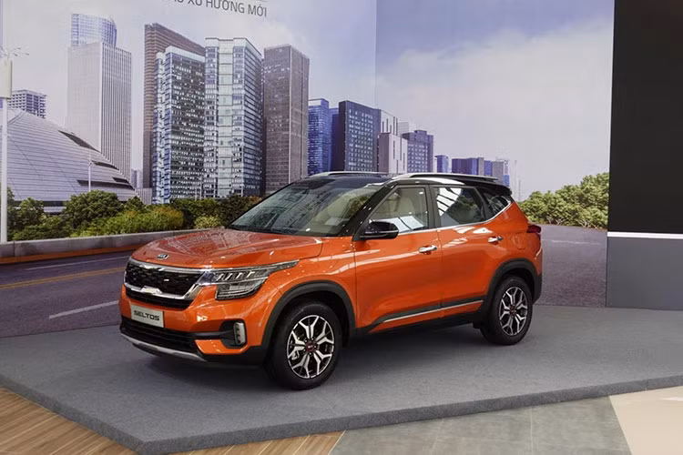 Kia Seltos 2021 them trang bi, tang gia ban tai Viet Nam