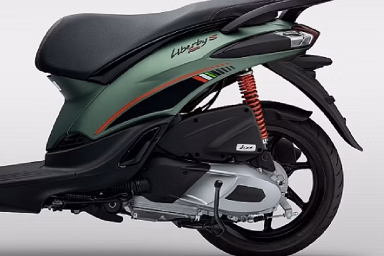 Những cải tiến về sự tiện dụng của xe như mặt đồng hồ điện tử với màn hình LCD hiện đại, đèn LED định vị nhằm mang đến sự thoải mái và an toàn tối đa cho người sử dụng.