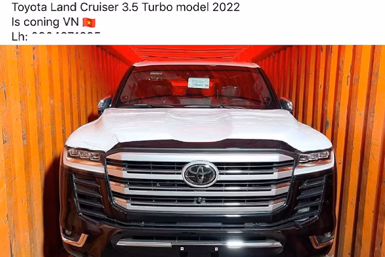 Trong khi Land Cruiser 2022 nhập tư nhân là phiên bản Trung Đông, phiên bản nhập về là “VXR” cao cấp nhất, là 1 trong 3 phiên bản EXR, GXR và VXR bán ở Trung Đông.