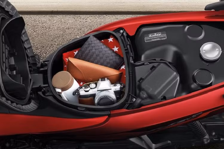 Theo kết quả thử nghiệm, khối động cơ mới này được trang bị bộ phun xăng điện tử PGM-FI làm tăng hiệu quả sử dụng nhiên liệu lên tới con số 76,9km/ 1 lít xăng.