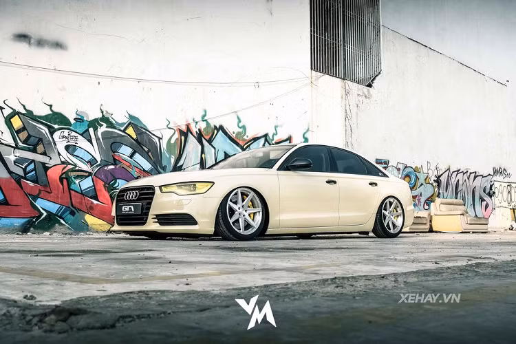 Đối với chiếc Audi A6 phong cách Stance trong bài viết thuộc phiên bản 2013, đây cũng là chiếc A6 duy nhất tại Việt Nam mang gói độ này.