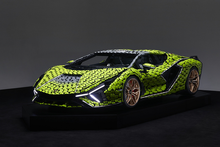 Nếu bộ lắp ghép tỷ lệ 1:8 của Lamborghini Sian từ lego chưa đủ chi tiết và đẹp mắt, người chơi mô hình có thể lựa chọn bản sao mới nhất vừa được Lego chế tạo với kích cỡ tương đương xe thật.