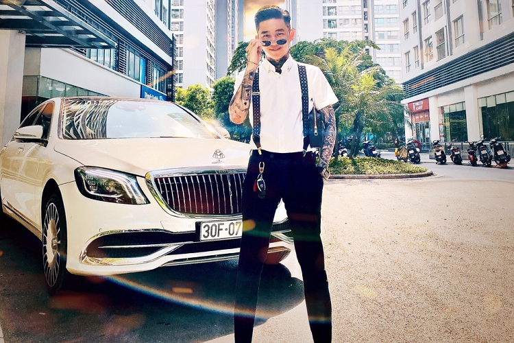 Vào tối ngày 5/10/2021, Công an huyện Gia Lâm, Hà Nội cho biết đơn vị đang điều tra làm rõ nguyên nhân tử vong của một nam thanh niên tên Hoàng Đức Nhân, 29 tuổi, quê Quảng Ninh, đã tử vong trong một chung cư trên địa bàn. Thông tin này đã nhanh chóng thu hút sự chú ý của cộng đồng mạng, không ít người tỏ ra tiếc thương cho chàng trai có biệt danh là Hoàng Tử Gió.