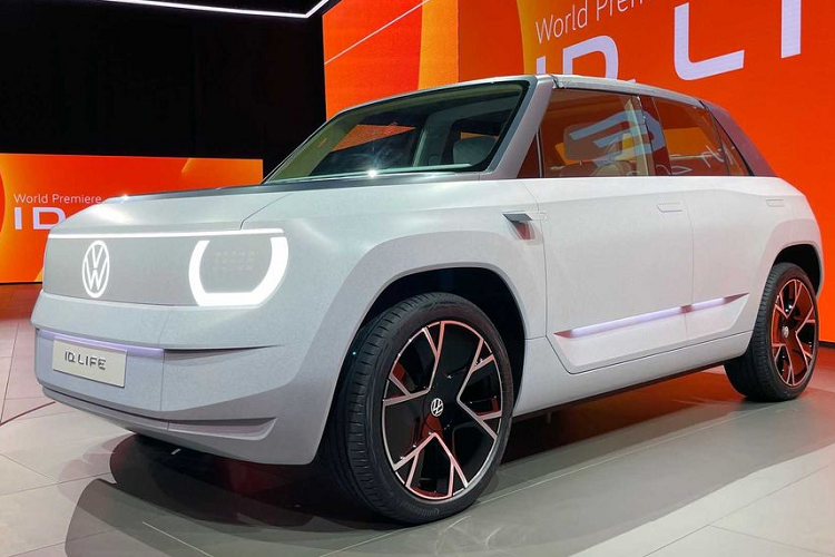Tại triển lãm IAA Mobility 2021 đang diễn ra ở thành phố Munich (Đức), "Gã khổng lồ" nước Đức Volkswagen đã cho ra mắt bản Concept hoàn toàn mới mang tên ID. Life. Volkswagen ID. Life 2022 mới là mẫu xe được tập trung tối đa dành cho tập khách hàng trẻ, những người ưa thích công nghệ, năng động và đề cao tinh thần giải trí.