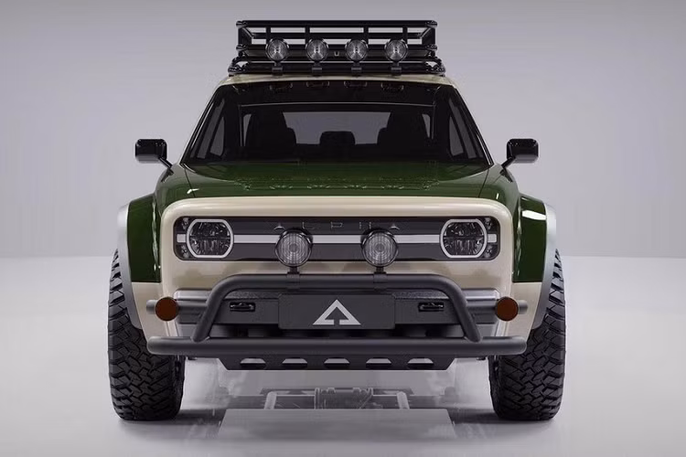 Hiện tại vẫn ở dạng concept, cái tên xe điện Alpha Jax là chữ viết tắt cho cụm từ “junior all-terrain crossover” (crossover mọi địa hình cỡ nhỏ), qua đó ta thấy rằng có thể Alpha sẽ cung cấp nhiều mẫu SUV to lớn hơn và mạnh mẽ hơn trong tương lai. Jax sử dụng cùng một cấu trúc khung gầm như mẫu Ace 2 cửa, và được thiết kế với cụm pin 75 kWh.