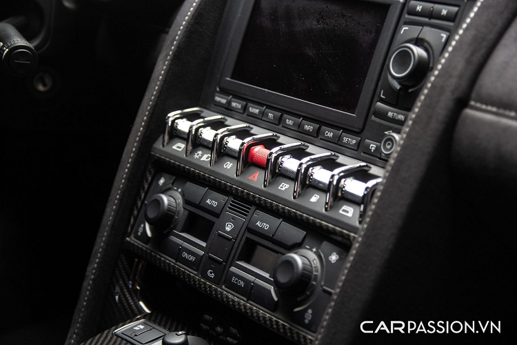 Chiếc Lamborghini Gallardo cuối cùng lăn bánh khỏi dây chuyền là một chiếc Gallardo 560-2 50th Anniversario phiên bản kỷ niệm.