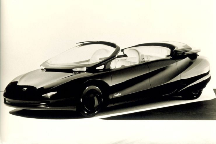  Toyota Avalon Nhắc đến cái tên Toyota Avalon, và đa số mọi người sẽ lập tức nghĩ tới một mẫu sedan tiêu chuẩn. Thế nhưng phiên bản xe concept ban đầu ra mắt ở Triển lãm Ô tô Tokyo 1991 lại trông giống như một cỗ máy tới từ một tương lai xa vời nào đó. Nó nổi bật với cabin có thể đóng mở bằng cách mở kính chắn gió và các tấm thân vỏ bên sườn. Tuy nhiên, Toyota không cung cấp rằng chiếc xe này sẽ dùng động cơ gì, và thật đáng tiếc khi thiết kế sáng tạo của nó đã không được giữ lại ở xe sản xuất về sau này.