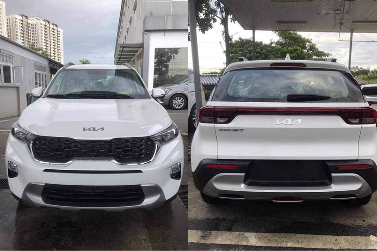 Chiếc Kia Sonet 2022 mới trong bài thuộc bản Luxury có giá bán niêm yết 579 triệu đồng, ngoài ra, người tiêu dùng Việt còn có 3 sự lựa chọn khác là Deluxe MT, Deluxe và Premium, đi kèm giá 499 - 539 - 609 triệu đồng.