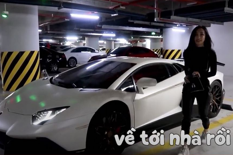  Jessie Lương Là một Rich kid Việt kiều và mới chỉ về nước cách đây chừng một năm, việc Jessie Lương chơi siêu xe đã nhanh chóng chiếm trọn "spotlight" của giới truyền thông khi là chủ nhân của siêu phẩm Lamborghini Aventador độ gói "50th Anniversario" duy nhất tại Việt Nam. 