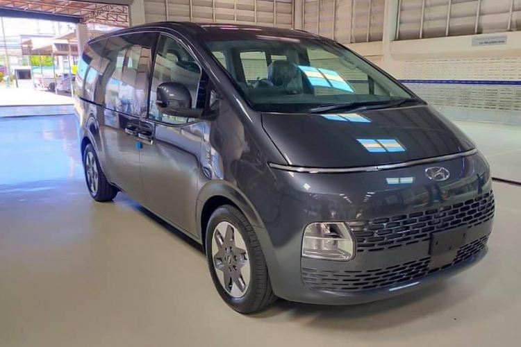 Hyundai Staria 2021 phân phối tại Việt Nam là hoàn toàn khả thi, khi mà danh mục sản phẩm của TC Motor hiện có không có dòng MPV nhắm đến khách hàng mua xe với mục đích phục vụ cho gia đình.