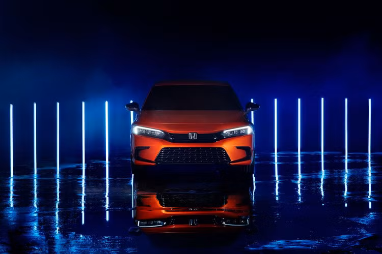 Dự kiến, phong cách thiết kế mới sẽ được áp dụng trước tiên trên Civic phiên bản sedan và sau đó lần lượt tới các phiên bản hatchback, Si hay Type R. Bên cạnh đó, Honda Civic 2022 cũng có thể được trang bị các công nghệ an toàn tân tiến nhất, trong đó có cả hệ thống Honda Sensing như mẫu CR-V ra mắt Việt Nam trong năm 2020.