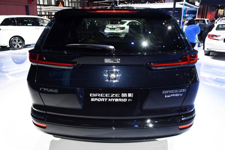 Đáng tiếc là hiện giá xe Honda Breeze e:PHEV 2021 vẫn chưa được công bố. Chỉ biết rằng, xe sẽ được tung ra thị trường Trung Quốc vào nửa cuối năm nay.