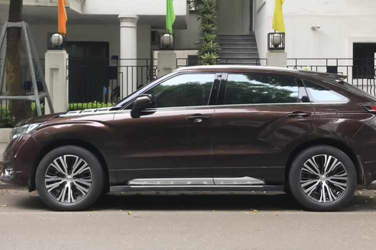 Trong khi đó, Honda Avancier ở phiên bản thấp hơn sử dụng động cơ xăng 4cyl, dung tích 1.5L tăng áp mạnh 193 mã lực, xe sử dụng kết hợp với hộp số tự động biến thiên vô cấp (CVT). Tùy vào phiên bản, Honda Avancier sẽ sử dụng hệ dẫn động cầu trước (FWD) hoặc bốn bánh (AWD).