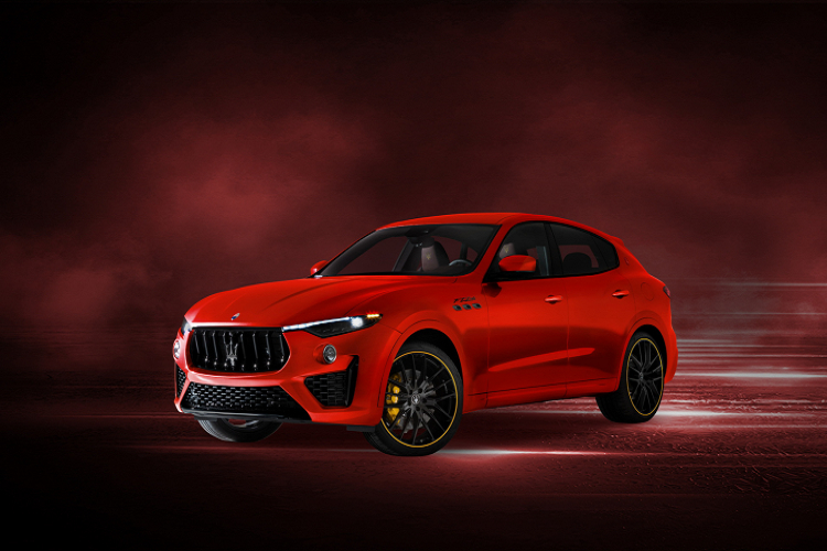 Thành phố Modena đặc trưng bởi 2 màu xanh lam và vàng. Màu sơn xanh được tái hiện trên chiếc Ghibli với kẹp phanh màu vàng làm điểm nhấn. Levante F Tributo trở nên nổi bật hơn với mộ mâm Anteo 21 inch màu đen, trong khi Ghibli F Tributo không kém cạnh với bộ mâm Titano 21 inch đen bóng.