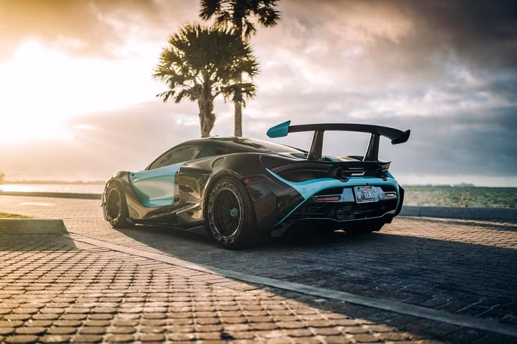 Đối với chiếc McLaren 720S cụ thể ở đây, chủ xe đã phải chi 550.000 USD (khoảng 12,67 tỷ đồng) để có hiệu quả như mong muốn.