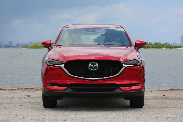 Chưa có công bố chính thức thời gian ra mắt Mazda CX-5 thế hệ mới. Tuy nhiên, CX-5 mới hiện đã bước vào giai đoạn thử nghiệm với nguyên mẫu gần đây được bắt gặp trên đường phố vào tháng 5 năm nay.