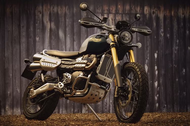 Giá xe Triumph Scrambler XC là 599 triệu đồng và bản XE ở Việt Nam là 649 triệu đồng.