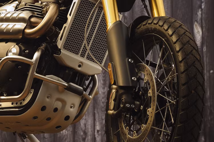 Sức mạnh từ động cơ 1.200 cc, tám van song song, cho công suất 88 mã lực tại 7.250 vòng/phút, mô-men xoắn cực đại 110 Nm tại 4.500 vòng/phút.