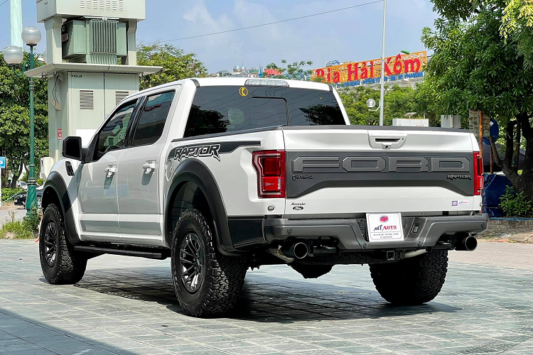 Ford F-150 Raptor nhap tu kenh toi 500 trieu giua 