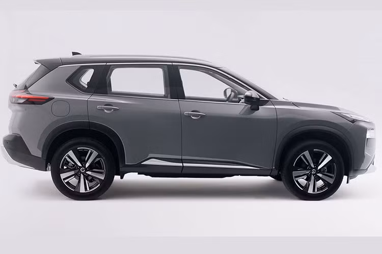 Tuy nhiên, động cơ này hứa hẹn sẽ giúp xe chạy nhanh hơn và tiết kiệm xăng hơn. Ngoài động cơ mới, Nissan X-Trail 2022 về cơ bản là không thay đổi so với trước.