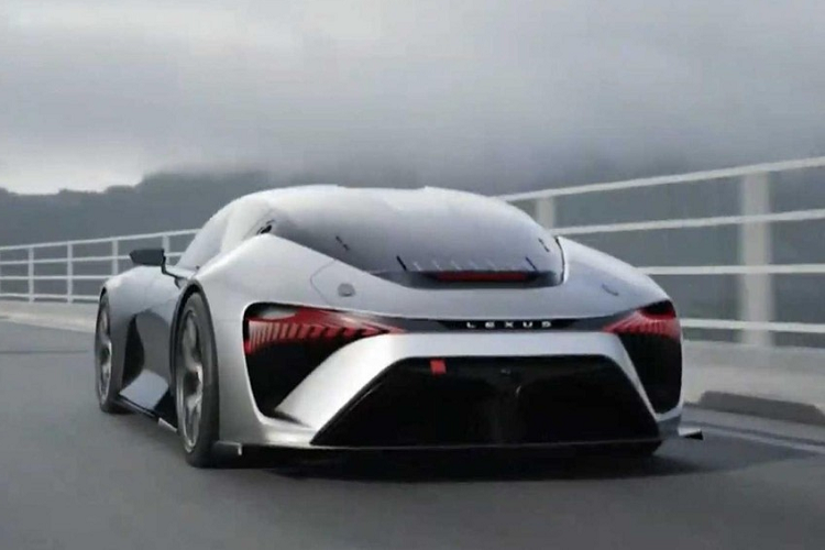 Đáng tiếc là hãng Lexus chưa hé lộ hình ảnh nội thất của mẫu xe concept này. Bù lại, hãng Lexus đã công bố thông số kỹ thuật cơ bản của Electrified Sport. Theo đó, mẫu xe được coi là hậu duệ của siêu xe Lexus LFA có khả năng tăng tốc từ 0-100 km/h trong thời gian chỉ 2 giây. Với thành tích này, Lexus Electrified Sport phiên bản thương mại có thể sánh ngang với Rimac Nevera và Tesla Model S Plaid.