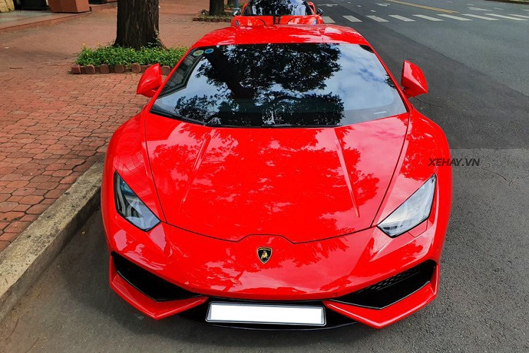 Được biết, chiếc Lamborghini Huracan LP610-4 của chồng Di Băng này đã được đại lý chính hãng của Lamborghini mang về nước ta khá lâu và đã từng được trưng bày tại nhiều sự kiện của thương hiệu Lamborghini và Bentley tại Việt Nam.