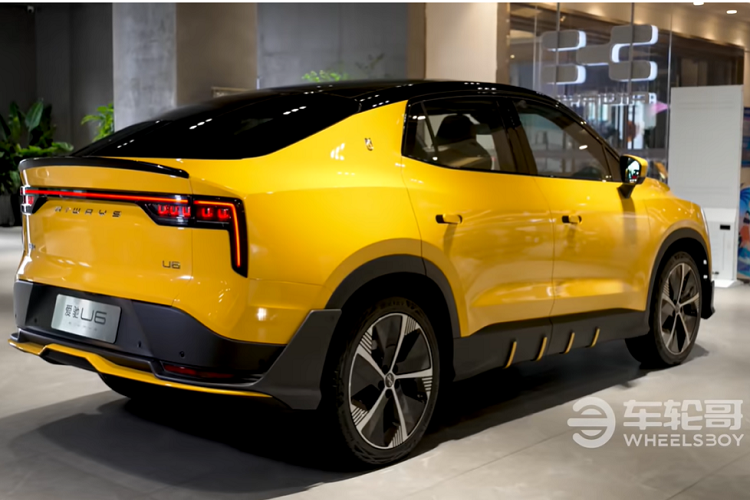 Xe sẽ được bán ở châu Âu và Trung Quốc và cuối năm nay, giá xe Aiways U6 2022 cụ thể sẽ được công bố trong thời gian tới.