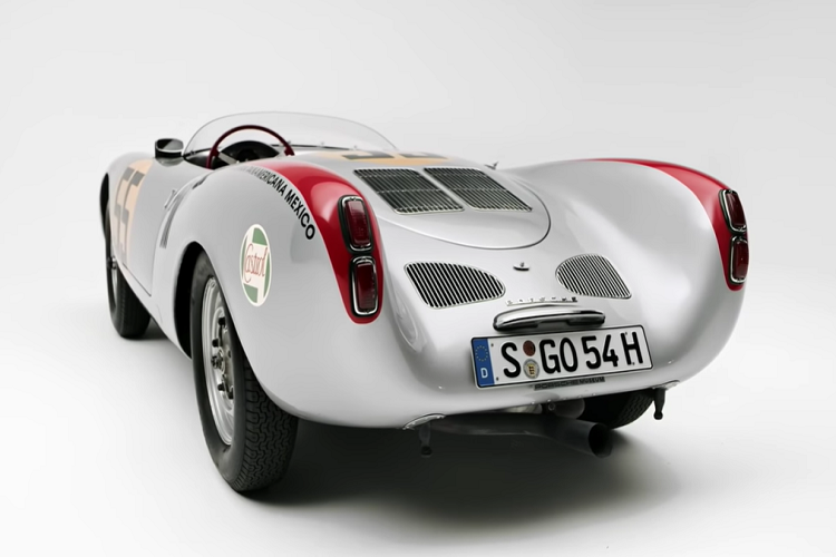 Với những thông tin được cung cấp bởi video mới đây, Porsche 550 Spyder hàng hiếm này xứng đáng là một mẫu xe đua thể thao huyền thoại, và là một chiếc Porsche cổ điển chuẩn mực. 
