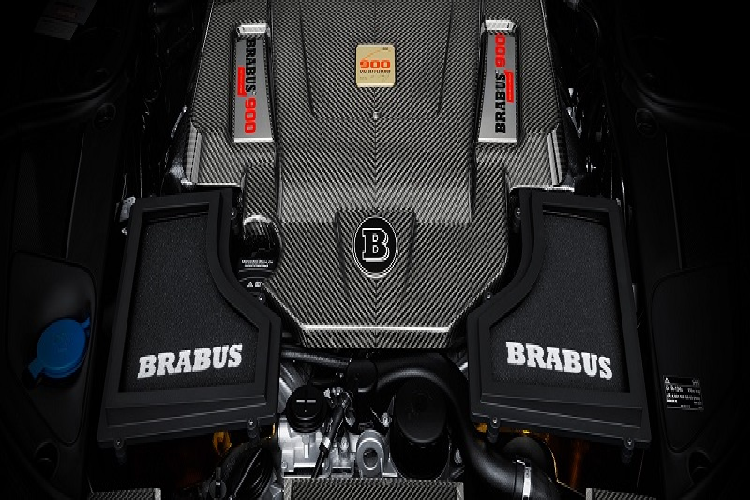 Để làm được điều này, các kỹ sư đã phải thay thế bằng hai bộ tăng áp lớn hơn giúp cải thiện lưu lượng khí nén, gắn thêm bộ làm mát Intercooler và đồng thời tăng tổng dung tích xy-lanh lên 6.3L.