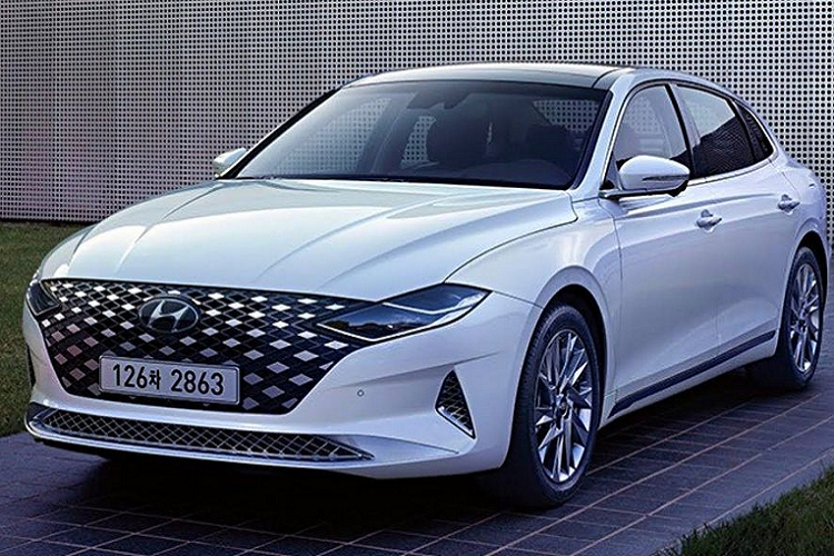  1. Hyundai Grandeur (9.483 chiếc) Tương tự Toyota Vios hay Hyundai Accent tại thị trường Việt Nam, Hyundai Grandeur được coi là "Vua doanh số" tại quê nhà Hàn Quốc. Trong tháng 6/2021, mẫu xe này bán ra tổng cộng 9.483 xe, tăng trưởng 21,5% so với cùng kỳ tháng trước. Theo Hyundai, trong tổng số 9.483 xe Grandeur bán ra trong tháng 6, số lượng xe sử dụng động cơ đốt trong chiếm 6.830 xe và 2.653 xe thuộc về xe sử dụng động cơ hybrid.