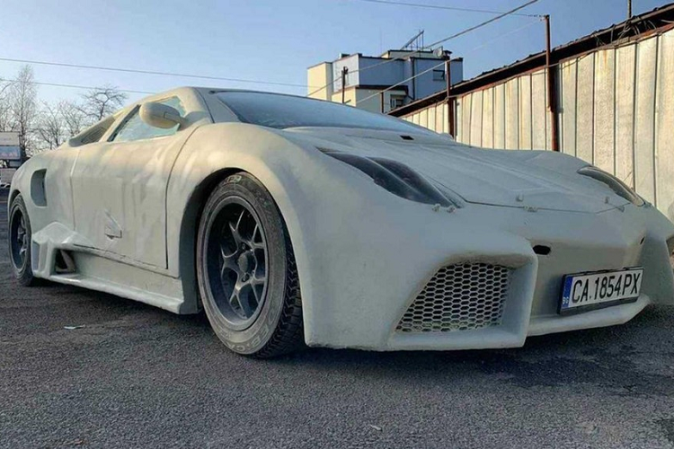 Sieu xe Lamborghini Reventon “nhai do dang” chao ban 280 trieu dong-Hinh-2