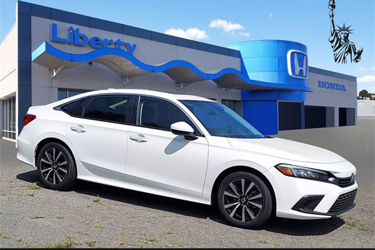 Nhiều khả năng, Honda Civic 2022 sẽ về Việt Nam cuối năm nay hoặc đầu năm tới nhằm cạnh tranh với các đối thủ Mazda 3, Hyundai Elantra, Kia Cerato... và giá dự kiến vẫn có thể cao nhất phân khúc sedan hạng C như hiện tại.