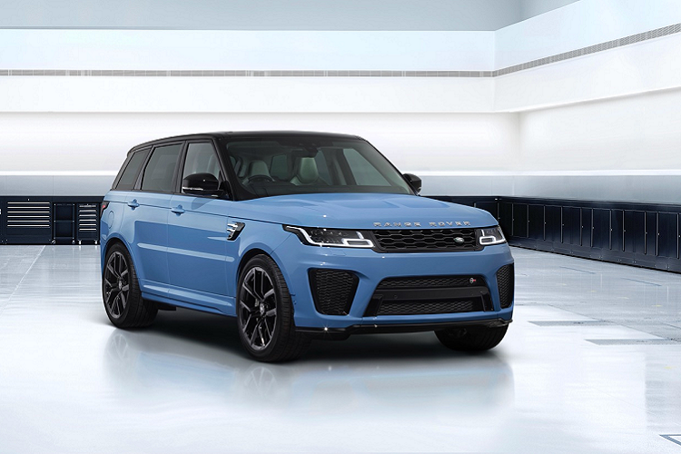 Với lựa chọn kết hợp màu sơn độc quyền cùng các chi tiết nội thất được tinh chỉnh bởi đội ngũ cá nhân hóa của Trung tâm SV Bespoke, phiên bản Range Rover Sport SVR Ultimate 2022 mới sản sinh cộng suất 575PS được tăng cường thêm sức hấp dẫn trực quan của một chiếc xe nhanh nhất và mạnh mẽ nhất trong gia đình Land Rover.