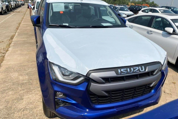 Chinh phục khách hàng Việt mang sở thích và thị hiếu dùng xe bán tải khác biệt với Thái Lan chính là một thử thách lớn của Isuzu D-Max 2021 trong bối cảnh phân khúc bán tải ở Việt Nam bị chi phối bởi “ông lớn” Ford Ranger.