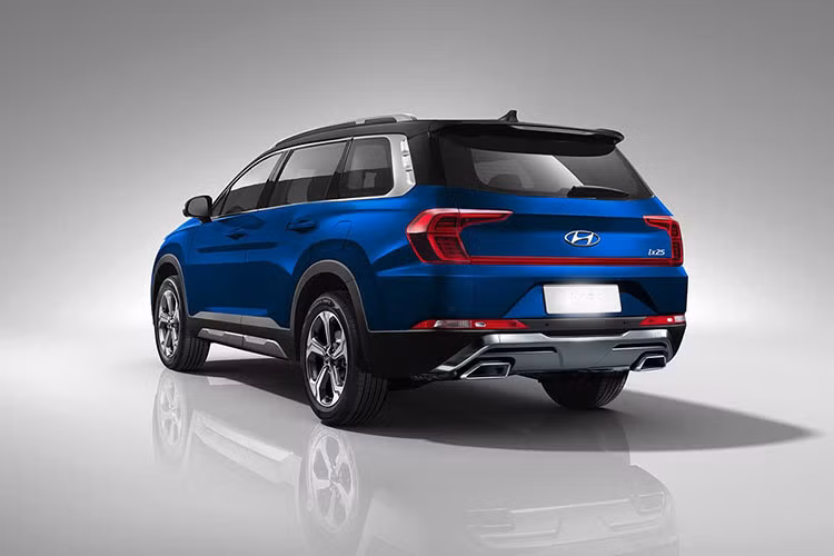 Cả hai động cơ đều đồng hành với hộp số sàn 6 cấp hoặc tự động 6 cấp. Ngoài ra, xe còn có 3 chế độ lái là Comfort, Eco và Sport. Thêm vào đó là 3 chế độ kiểm soát lực kéo, bao gồm Snow, Sand và Mud.