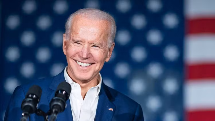 Tong thong Joe Biden se thay doi xe lien bang bang oto dien