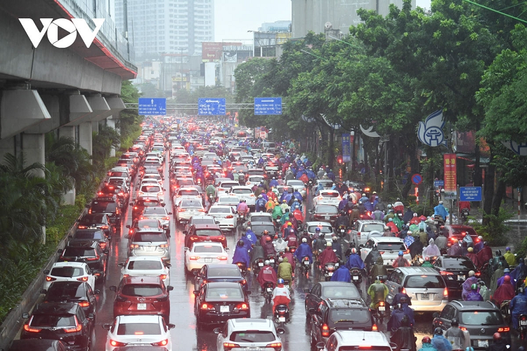 Ha Noi cam xe may khu vuc noi do tu nam 2025: Nong voi qua se hong viec
