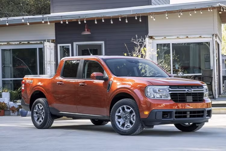 Khi Ford công bố Maverick hoàn toàn mới vào tháng 6 vừa qua, hãng đã công bố mức tiêu thụ nhiên liệu của xe ước tính là 5,9 lít/100 km trong thành phố. Nhưng thực tế thông số mức tiêu thụ nhiên liệu của Ford Maverick 2022 mới được Cục Bảo vệ môi trường EPA Mỹ công bố “ấn tượng” hơn rất nhiều.