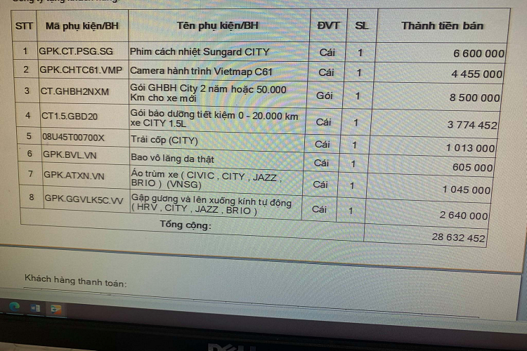 Ở trường hợp khác, một khách hàng đã đặt mua Honda City 2021 ngay từ rất sớm ở thời điểm đầu tháng 11, trước lúc mà Honda Việt Nam công bố giá bán của City 2021 cho biết đã được đại lý báo sẽ có xe trong 20/01 này. Bên cạnh đó, một số sales ở các đại lý khác (đa số nằm ở tỉnh) mời gọi khách mua với lý do vẫn còn suất mua City 2021 và người mua có thể nhận ngay trong tháng 1 trước Tết. Ngoài ra, khi tìm hiểu tại một số các đại lý, được biết Honda City 2021 phiên bản L về đại lý nhiều hơn phiên bản RS cao cấp. Chính vì thế, việc nhận xe sớm hay muộn còn tùy thuộc vào phiên bản, thời điểm cọc xe và đại lý mua xe.