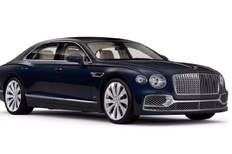 Thông tin từ vợ của nam diễn viên, chiếc xe siêu sang Bentley Chi Bảo tặng vợ này thuộc phiên bản Flying Spur V8 và đây là món quà mà anh đã cất công tìm hiểu cũng như nghiên cứu khá lâu. Thậm chí, cô gái này còn chia sẻ rằng đây là quà tặng cho mình và bé, còn quà cưới sẽ ngầu hơn.