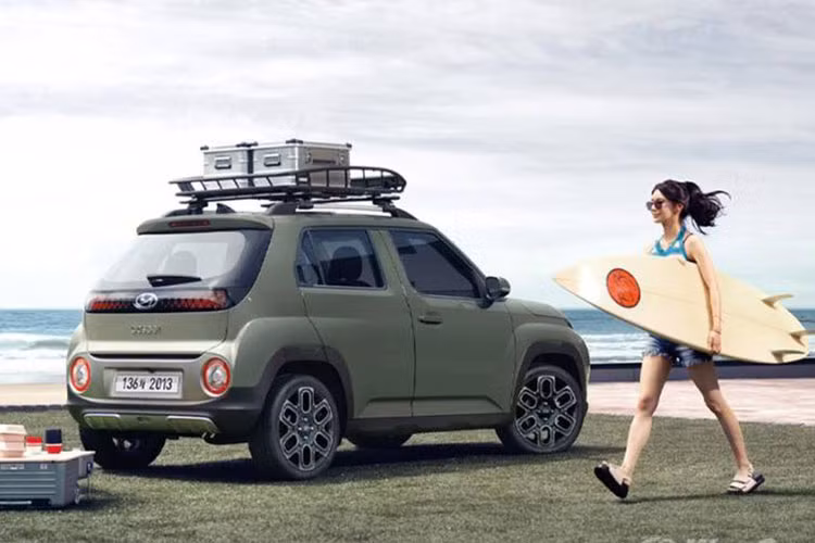 Theo đó, Hyundai Casper 2022 ở thị trường Hàn Quốc được chia thành 6 bản trang bị. Đầu tiên là 3 bản Smart, Modern và Inspiration dùng động cơ hút khí tự nhiên với giá bán dao động từ 13,85 - 18,7 triệu Won (khoảng 269 - 363 triệu đồng). Trong khi đó, giá bán của 3 bản Active dùng động cơ tăng áp sẽ dao động từ 14,8 - 19,6 triệu Won (288 - 381 triệu đồng).