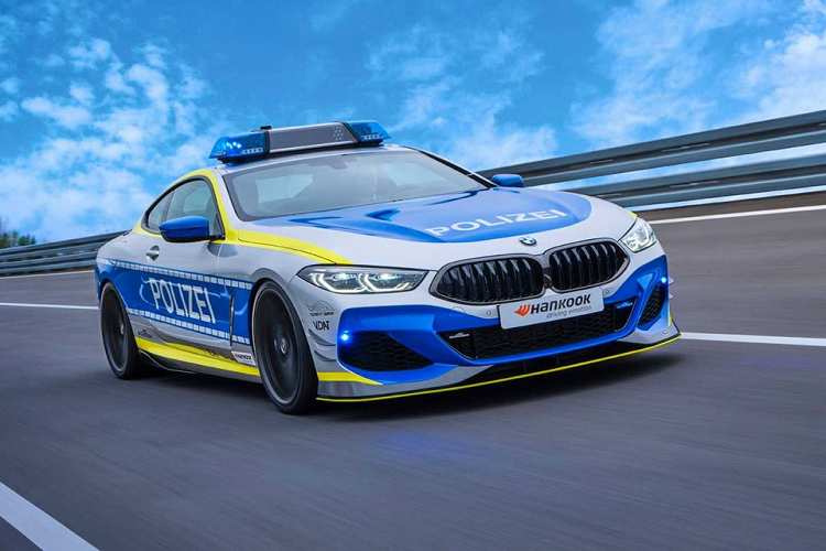 Nguyên bản, chiếc BMW M850i xDrive độ này có công suất 523 mã lực và mô-men xoắn 750 Nm. Xe vẫn được trang bị động cơ V8 tăng áp dung tích 4.4L nhưng được tinh chỉnh để đạt được mức công suất ấn tượng nêu trên. Xe có hộp số tự động 8 cấp và dùng hệ dẫn động 4 bánh toàn thời gian.