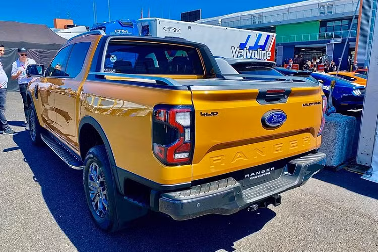 Chi tiết về việc mở bán sản phẩm cũng như giá xe Ford Ranger 2022 máy dầu tại từng thị trường cũng sẽ công bố trong thời gian tới.