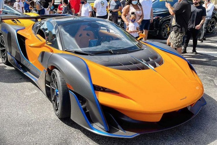 Mới đây, 1/15 siêu phẩm McLaren Sabre đã được bàn giao tới tay chủ nhân, đó là Sparky18888, đây cũng chính là người sở hữu chiếc Bugatti Chiron Pur Sport đầu tiên trên thế giới.