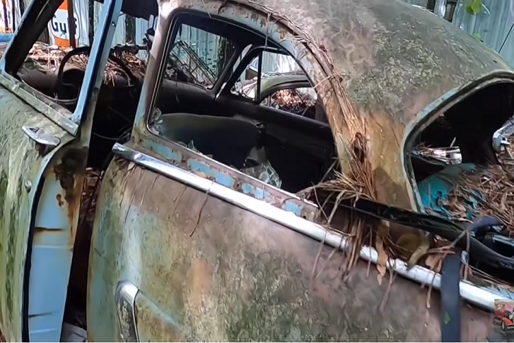 Nơi này cũng khá nổi tiếng, không chỉ được các nhiếp ảnh gia mà còn được những hãng truyền thông nổi tiếng ghé thăm và ghi lại tư liệu trong những năm qua, bao gồm New York Times và BBC. Nó cũng là nơi “an nghỉ” của một vài chiếc xe nổi tiếng, ví như chiếc xe cuối cùng mà Elvis Presley từng mua vào năm 1977, chỉ vài tháng trước khi ông qua đời.